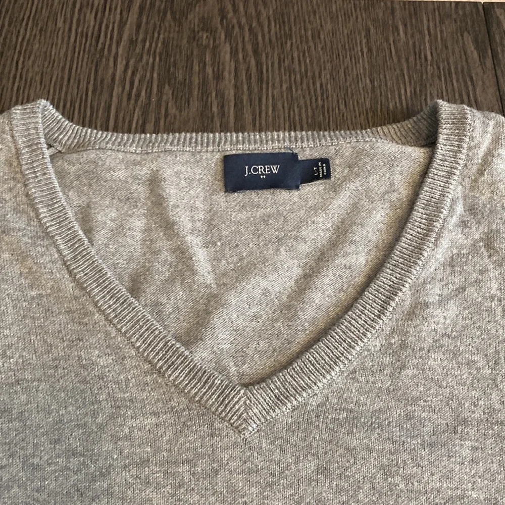 J. Crew Factory V-Neck long sleeve sweater. Size LT. Medium gray. Lightweight.